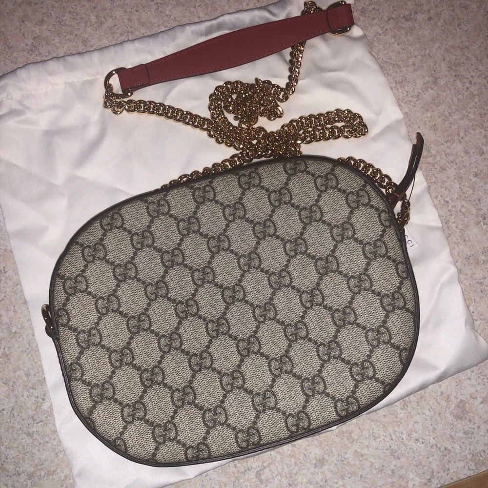 Meet your Posher, Brenda